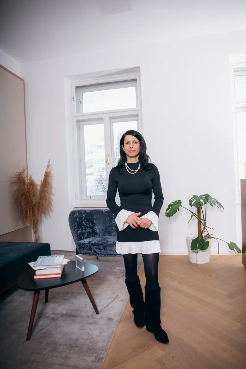 Vyara Diepold in her coaching office in central Vienna